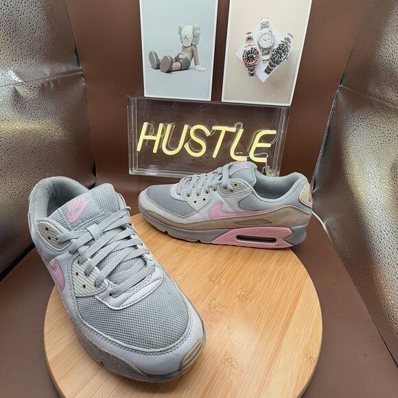 Nike Air Max 90 Grey Pink String Men's Size 9.5 Grey Athletic Shoes CW7483 -001